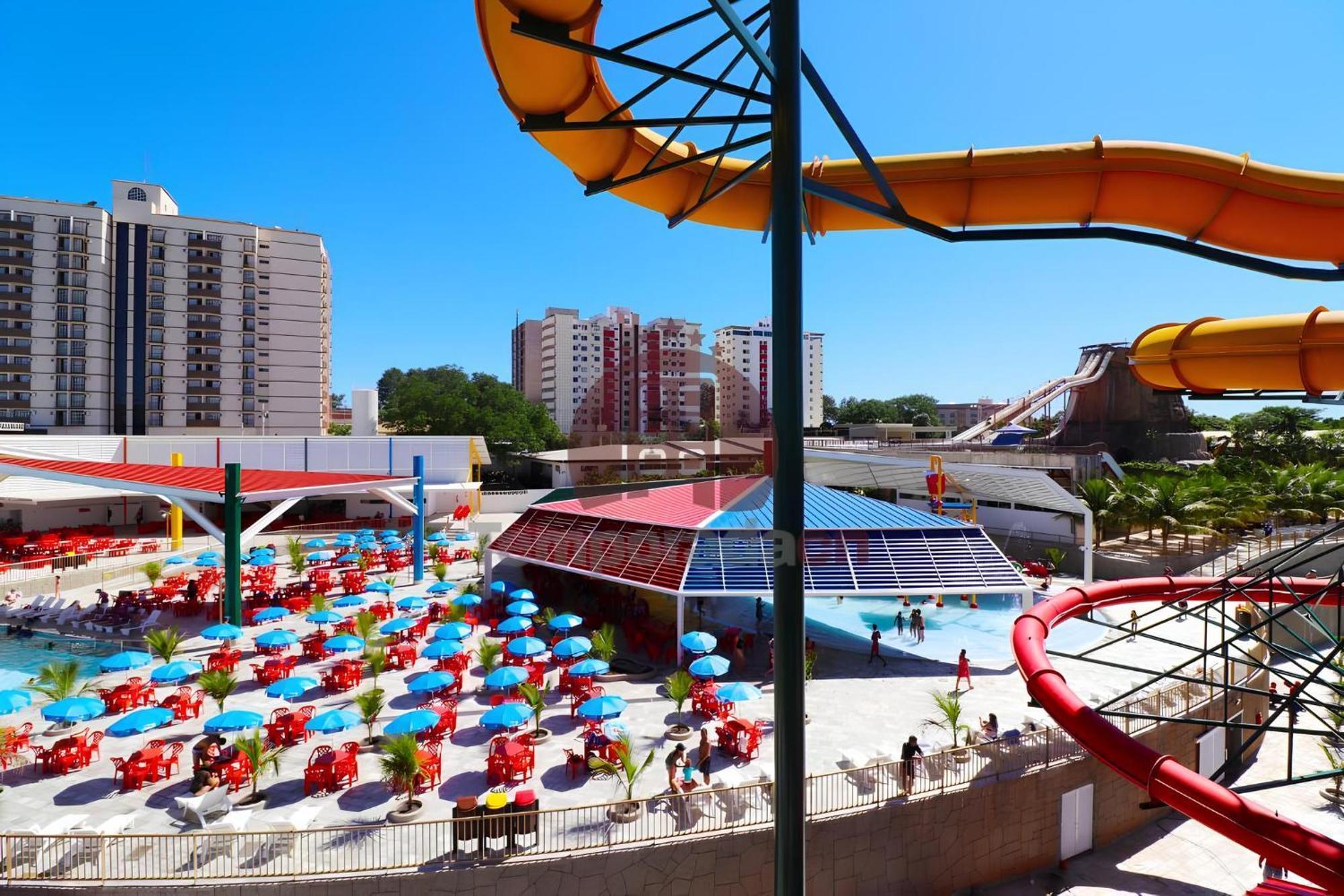 קאלדס נובאס Spazzio Diroma Parks מראה חיצוני תמונה